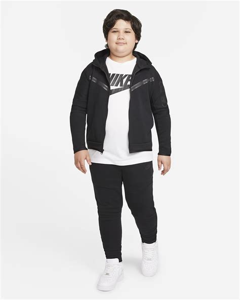 jongens met nike tech|Nike Factory Stores.